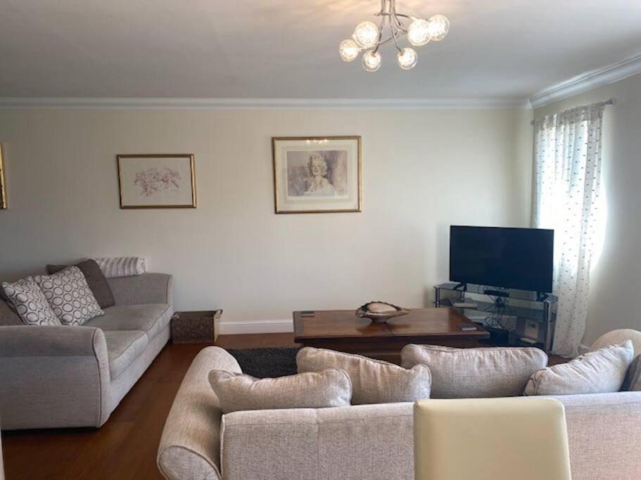 Spacious 2 Bedroom Apartment Клийторпс Екстериор снимка